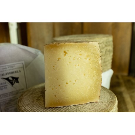 Queso Artesano Oveja VIEJO CARAVERUELA